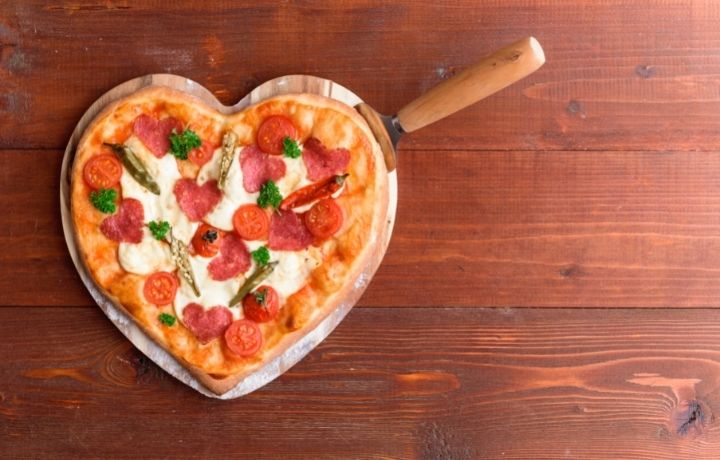 szív alakú pizza
